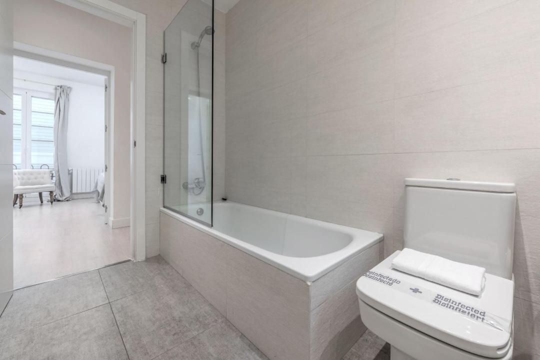 3 Bedrooms 2 Bathrooms Furnished - Salamanca - Modern And Bright - Mintystay Apartamento *
