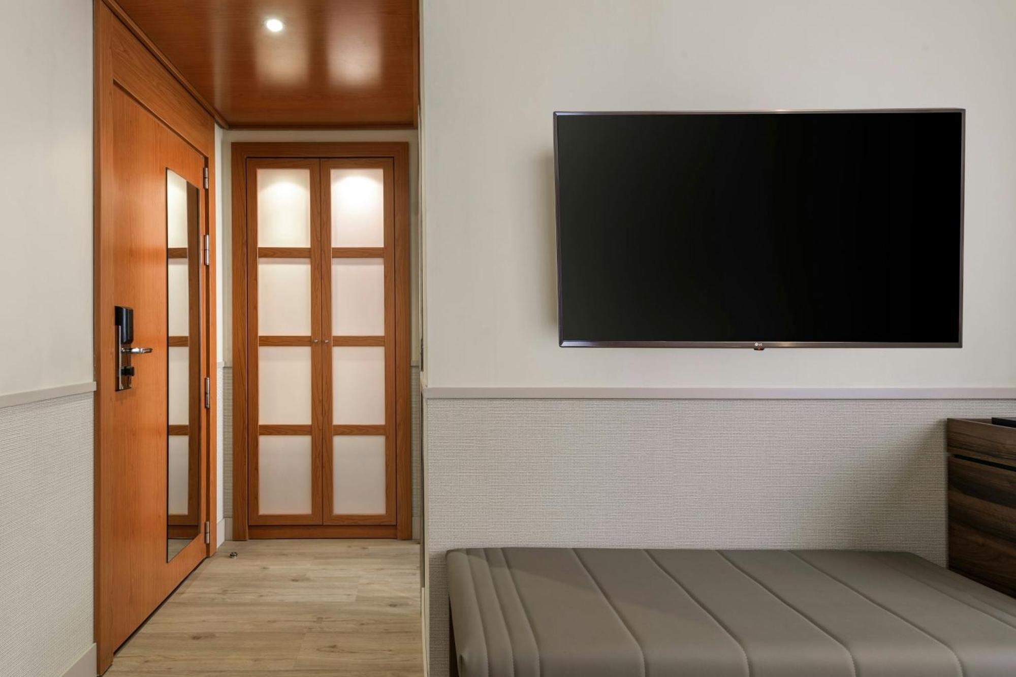 Hotel Ac Vascos By Marriott 3*