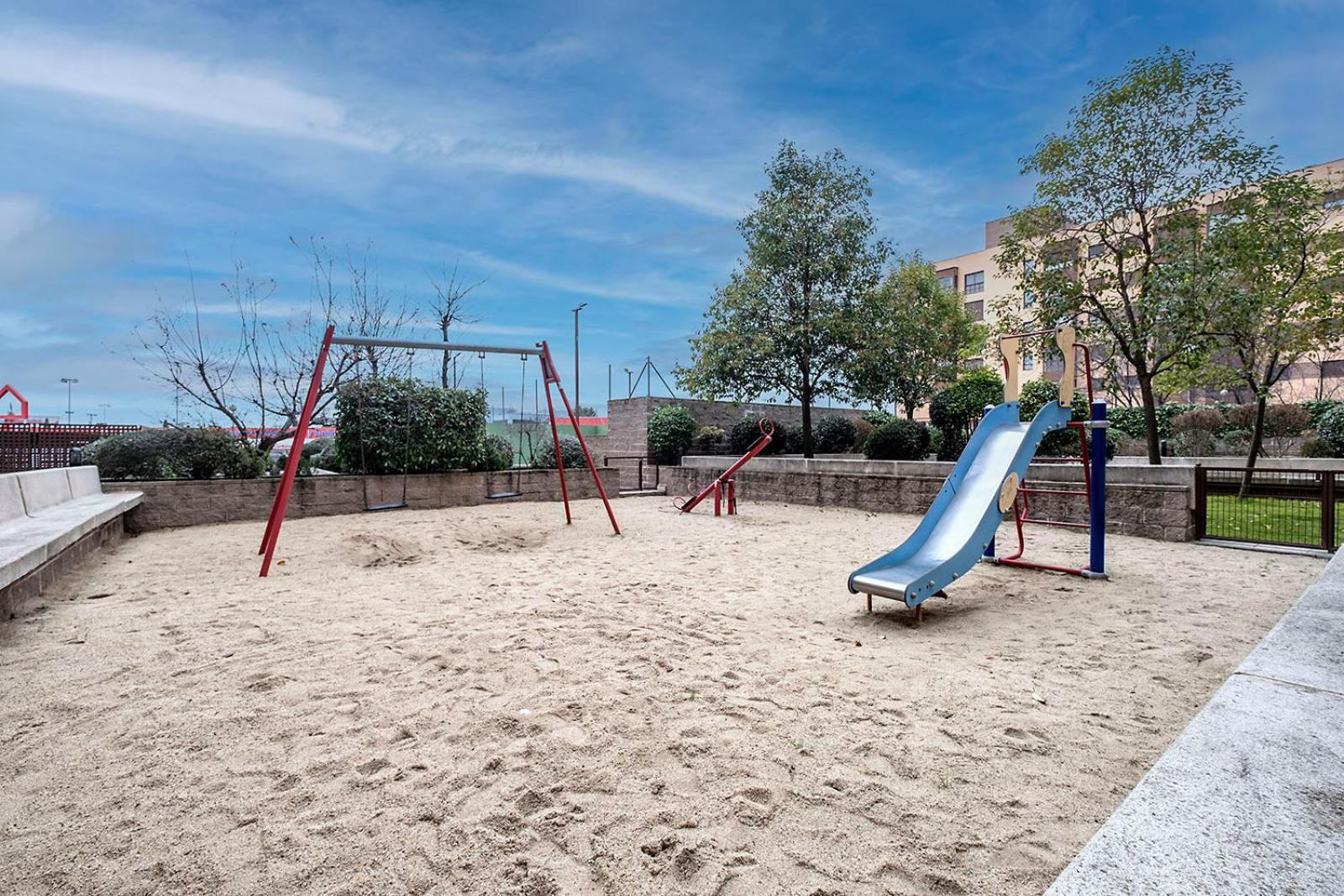 Wanda Ifema Con Parking Y Piscina Apartamento *