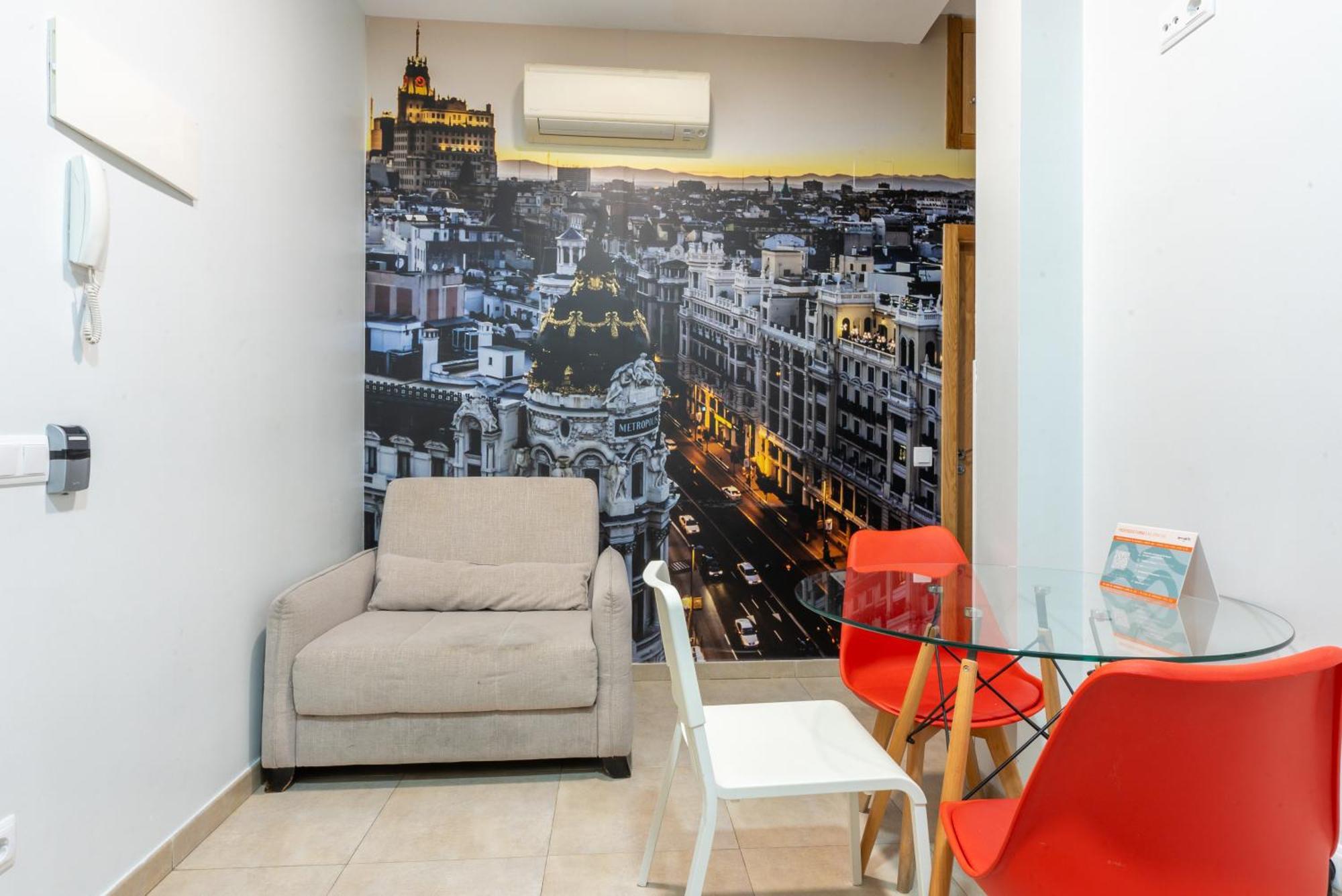 Aparthotel Smartr Chueca 3*