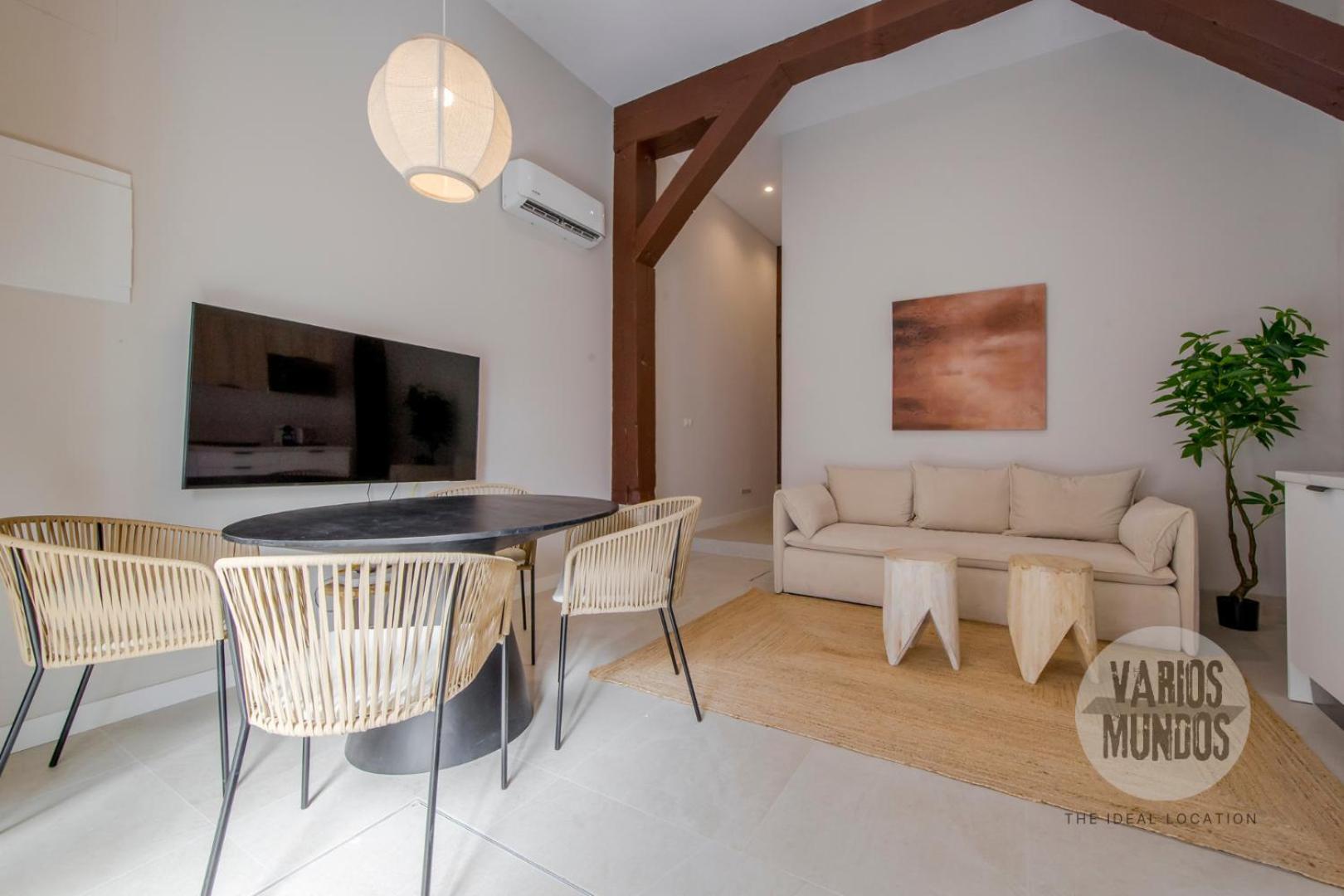 Toque De 8 En Tesoro 6 E3 Apartamento