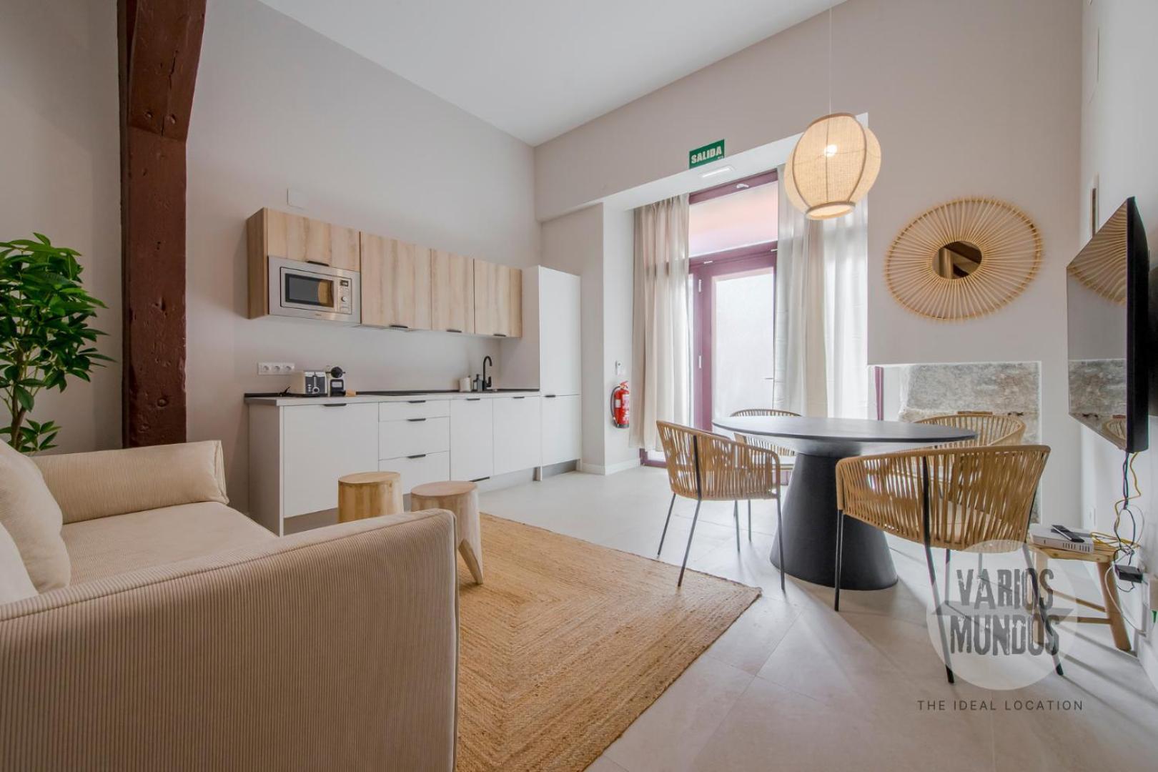 Apartamento Toque De 8 En Tesoro 6 E3 *