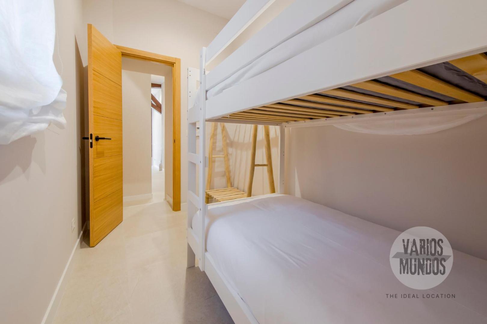 Apartamento Toque De 8 En Tesoro 6 E3 *