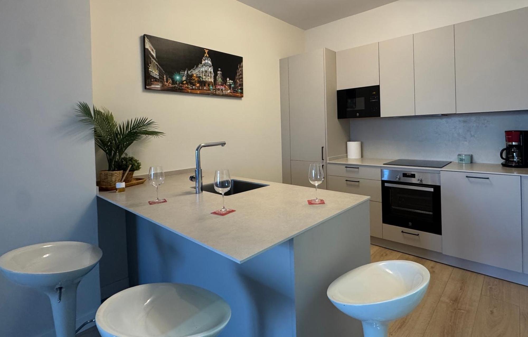 Gold Aparment Wifi Ac Services E1 Apartment *