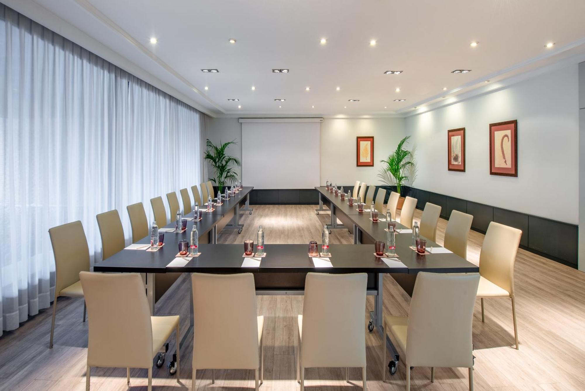 Alameda Aeropuerto, Affiliated By Melia 4* Madri