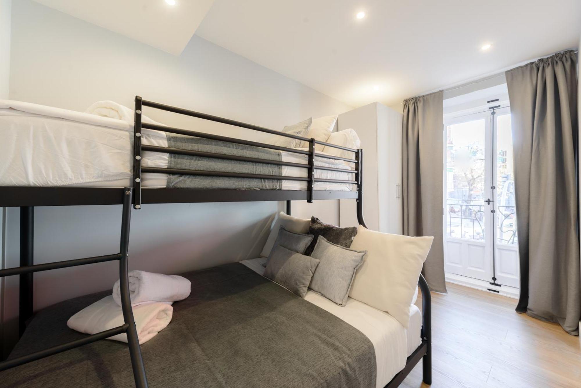 Museum Area Atocha 3br 2bth