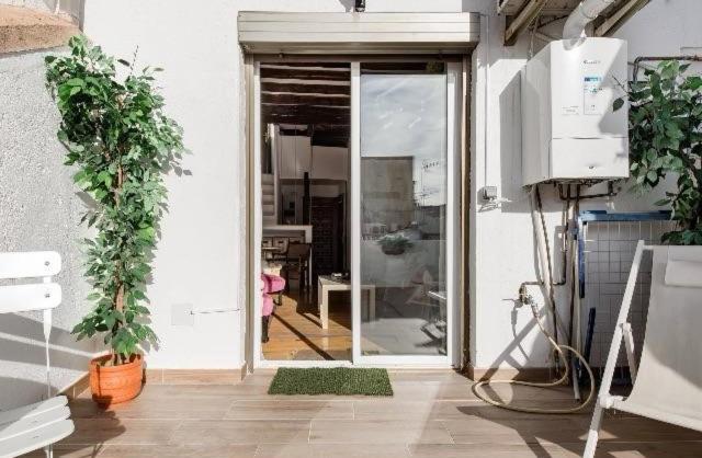 Apartamento ático Duplex Con Terraza En Puro Centro, 2 A 8 Pax Madrid