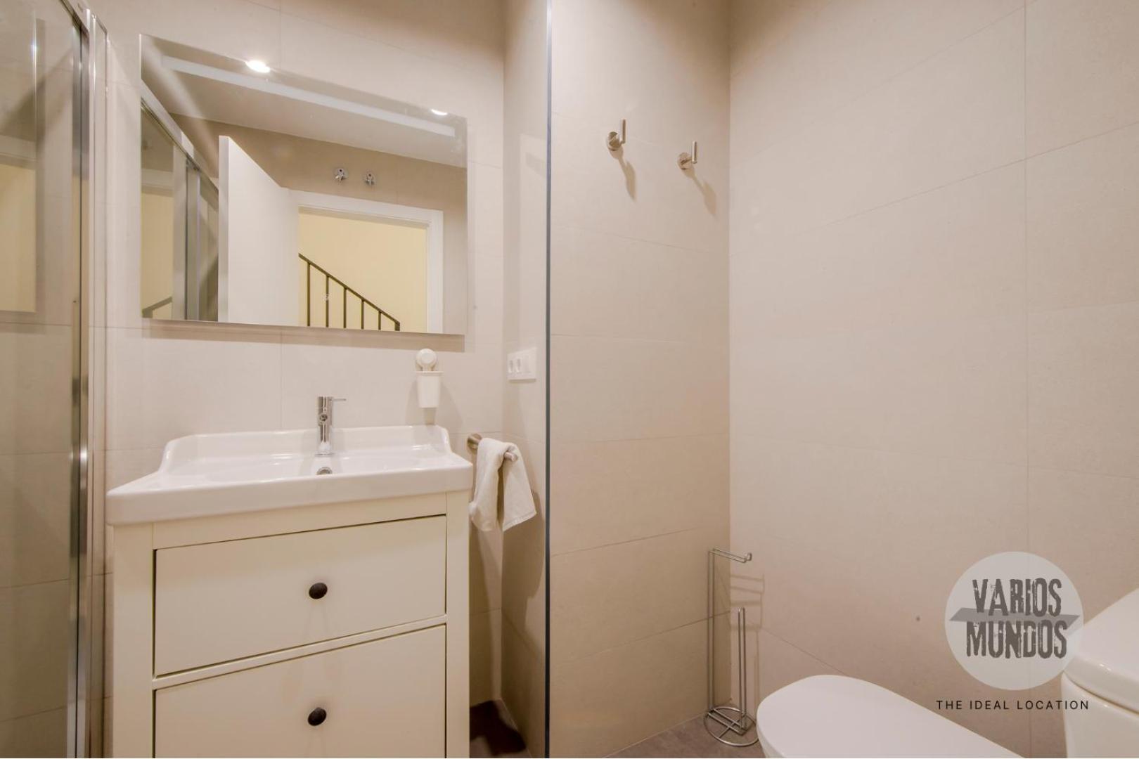 Vive Un Ambiente Unico 8 En Santa Ana 6 Madrid