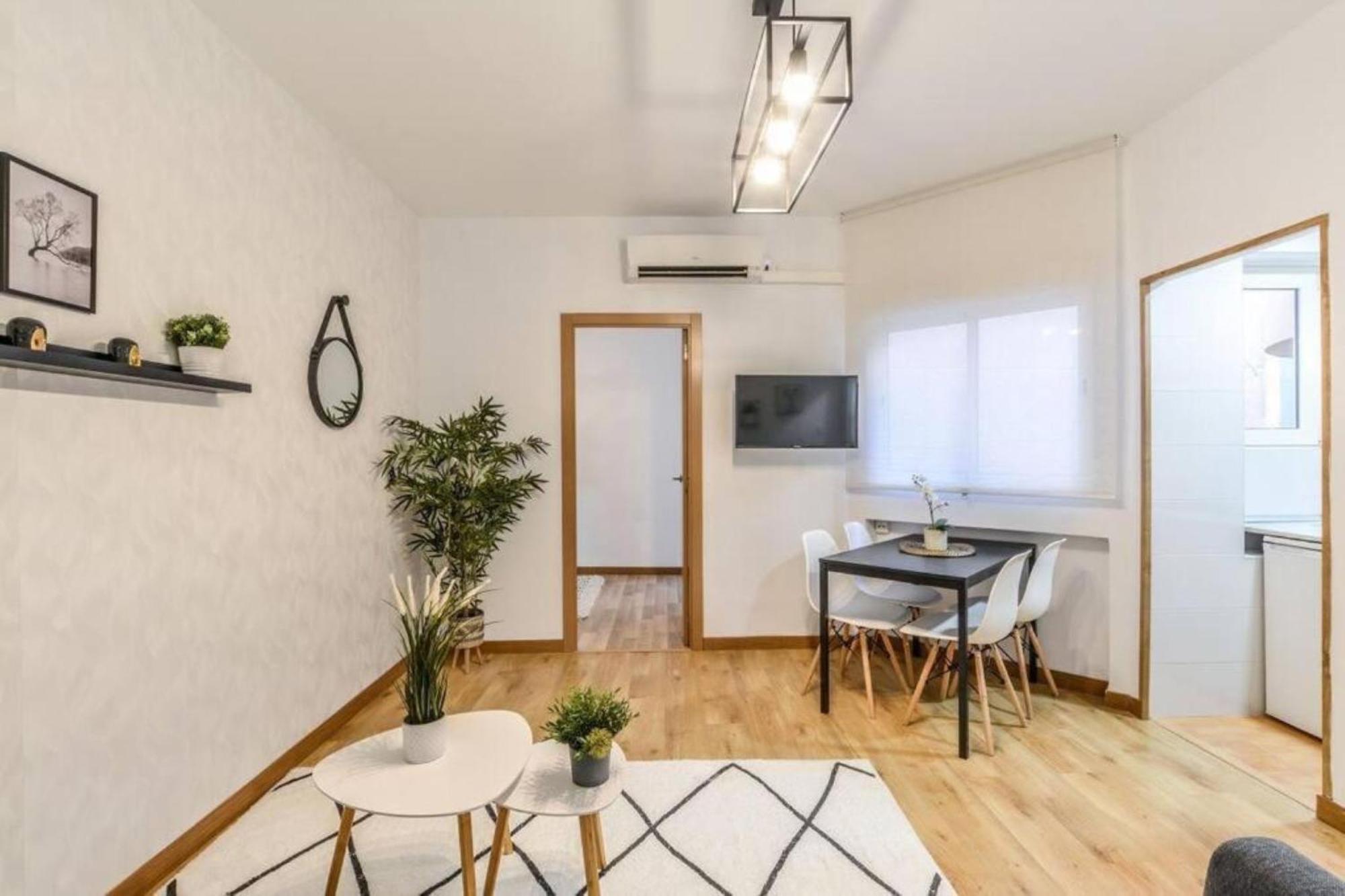 Apartamento De Ensueno En Plaza Espana Madrid