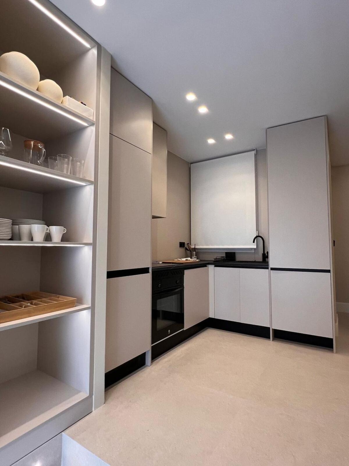 Apartamento Deluxe In Retiro Madrid