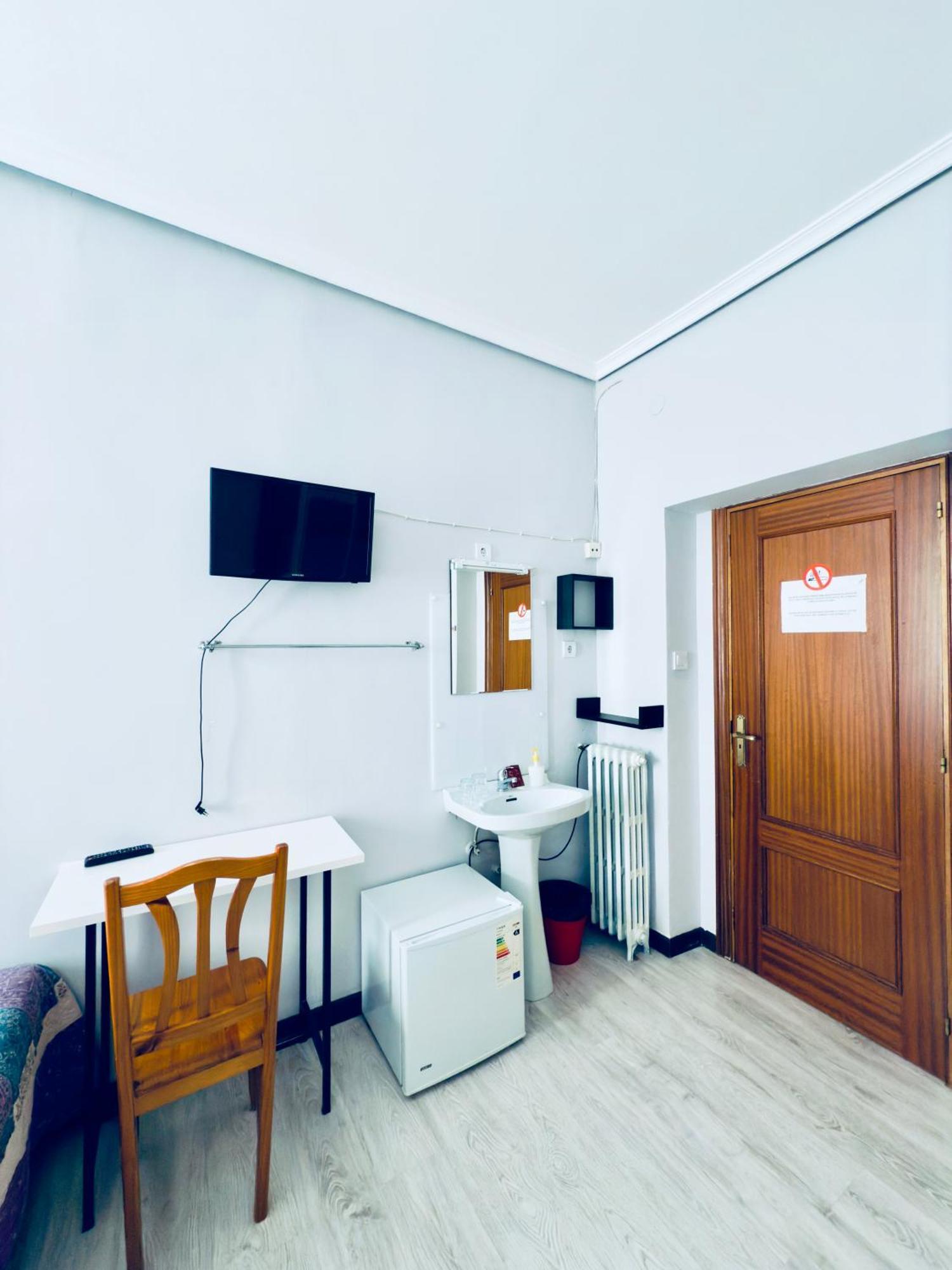 Conde De Alba Guest house *