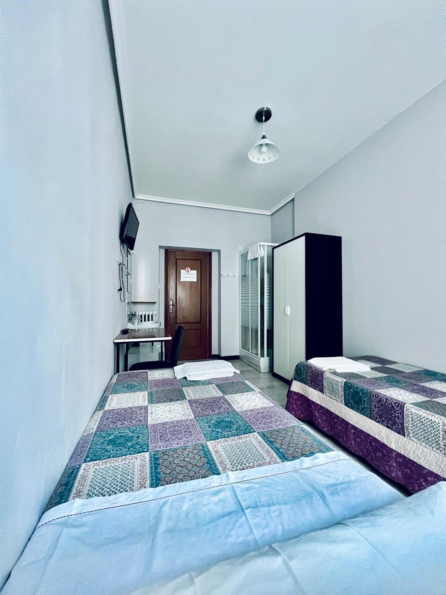 Conde De Alba Guest house Madrid