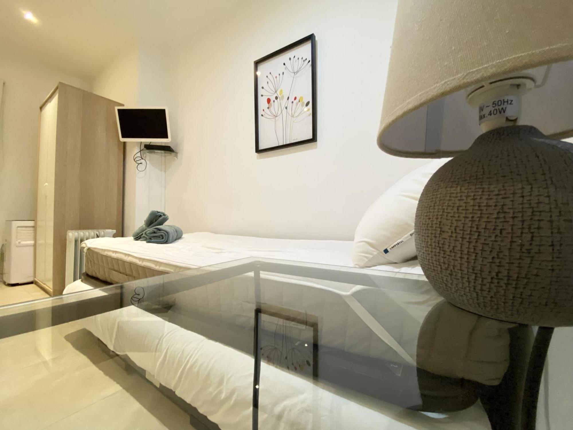 Coqueto Estudio En Madrid, Centro, 2 Pax, Wifi & Tv