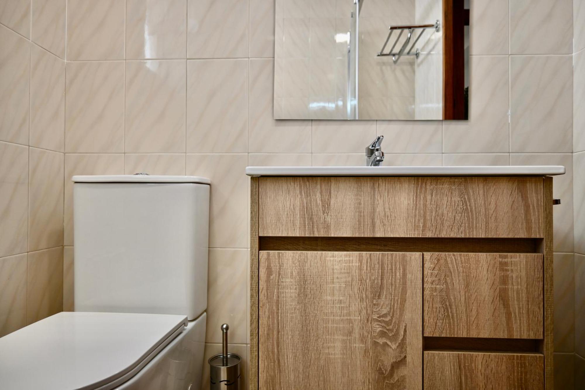 For Vivienda Temporal De Cuatro En Arganzuela Man102 Apartment Madrid