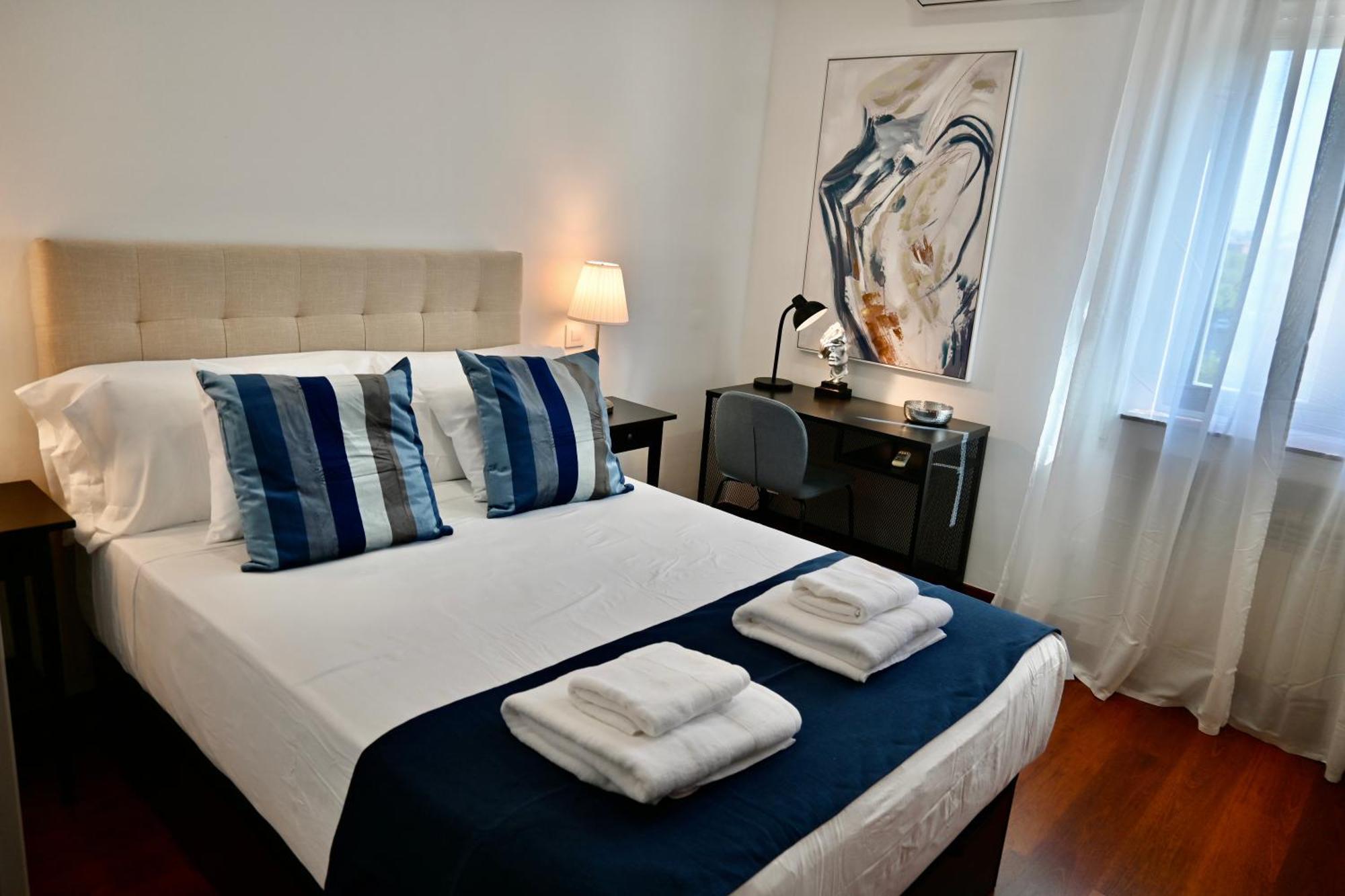Apartment For Vivienda Temporal De Cuatro En Arganzuela Man102 Madrid