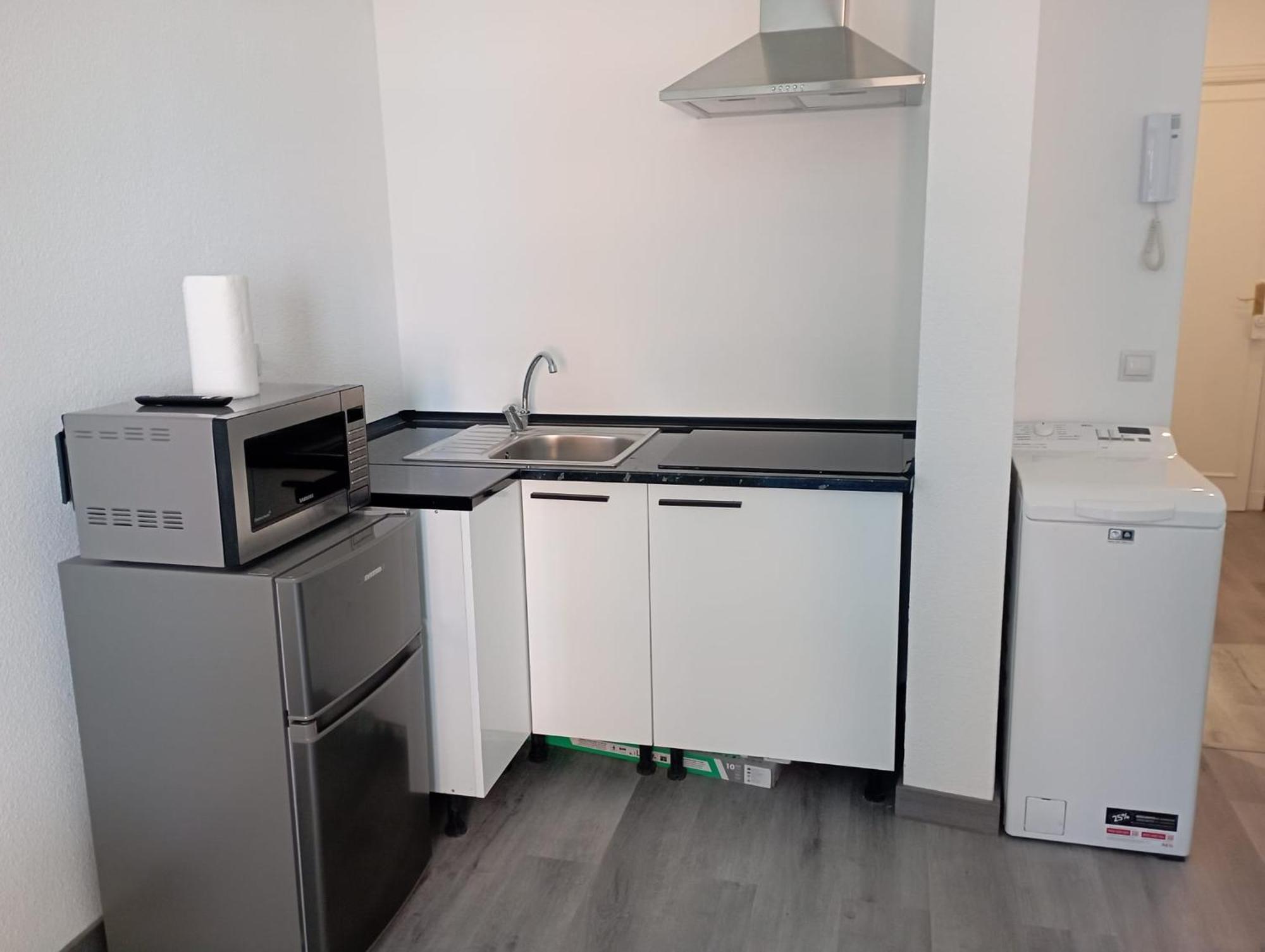 Estudio En Callao, 4 Personas
