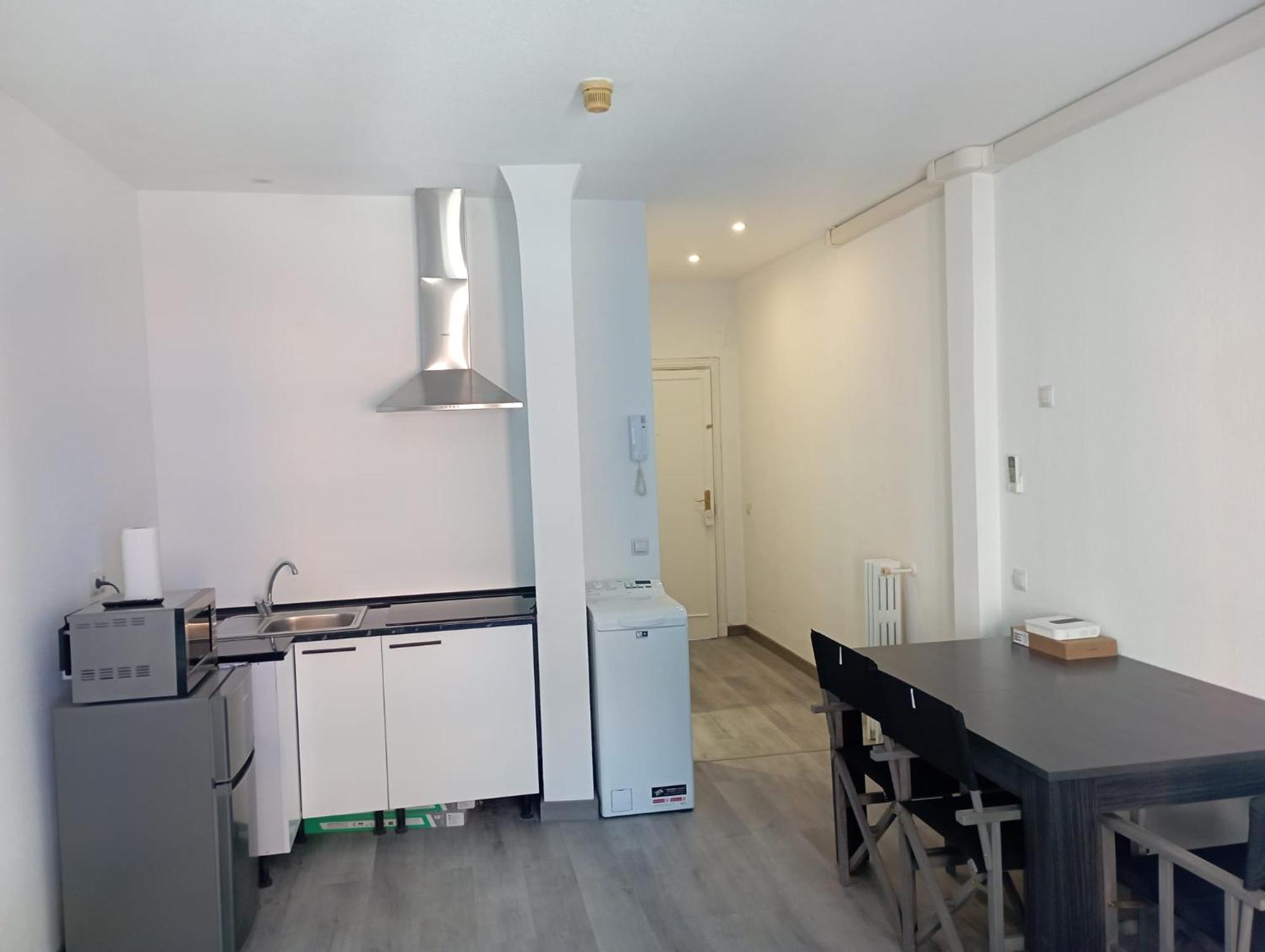 Estudio En Callao, 4 Personas