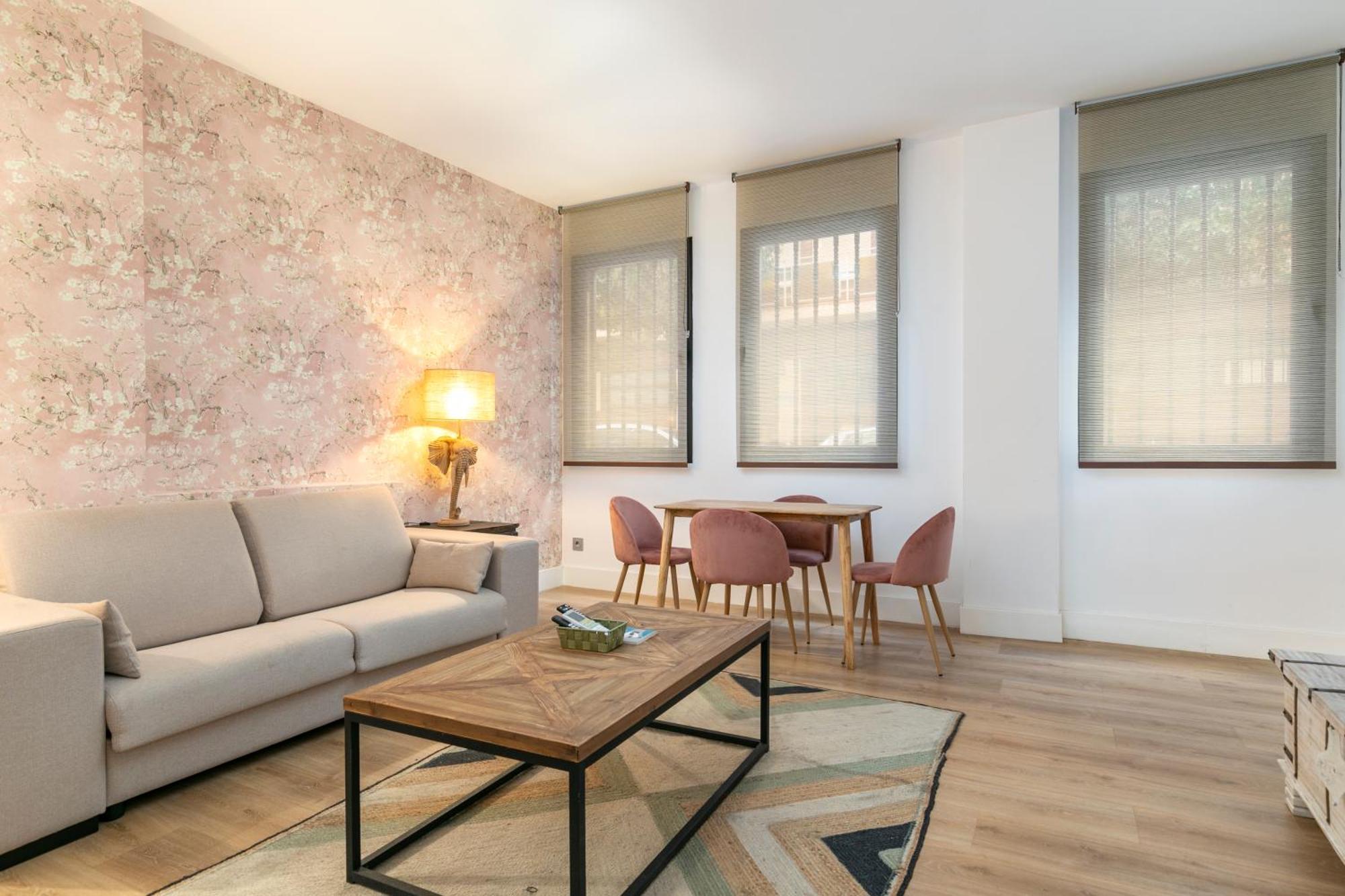 Apartahotel Quo Eraso Madrid