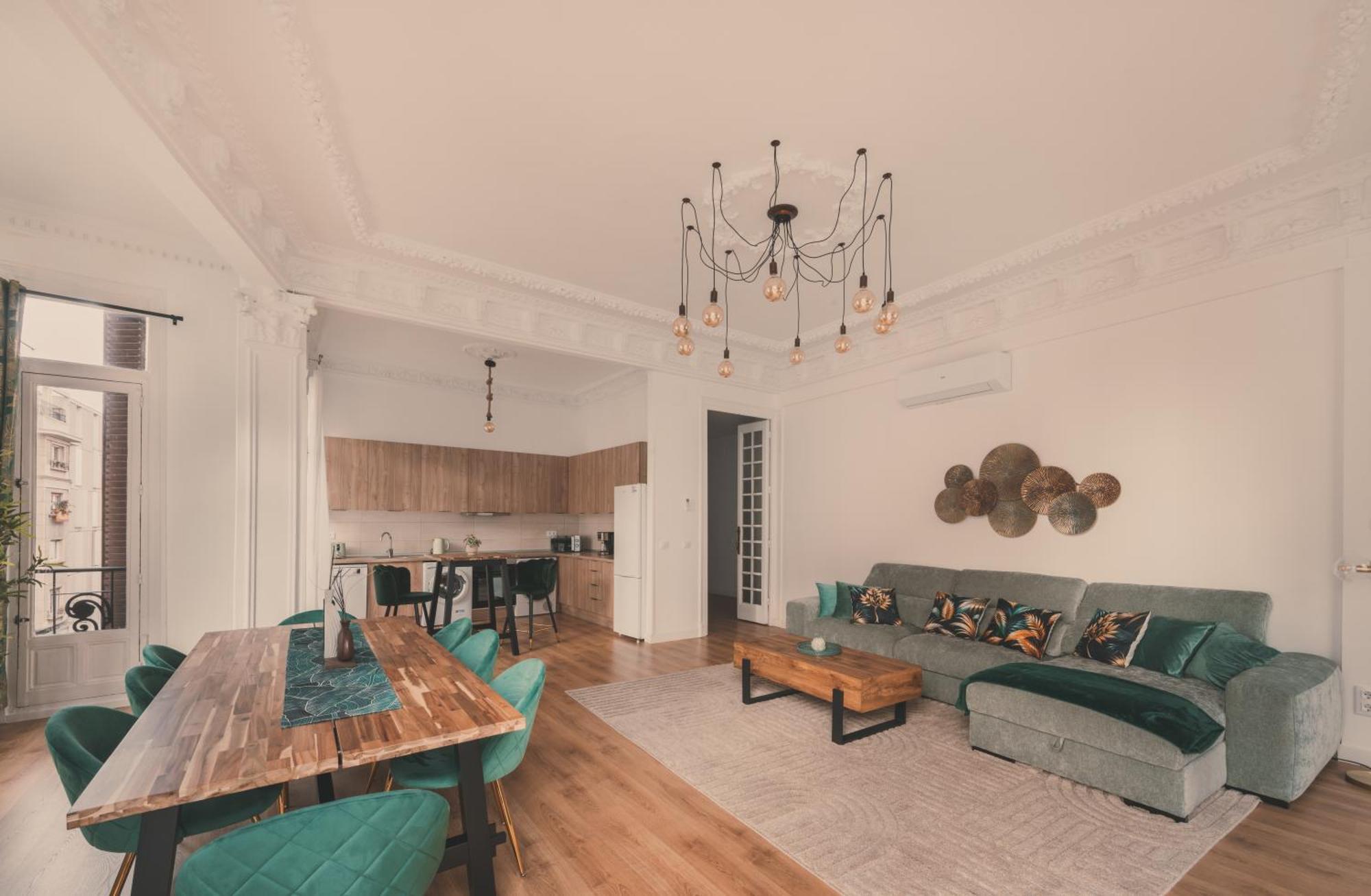 Apartamento 8 Rooms, 6 Bathrooms Over Gran Via Street *