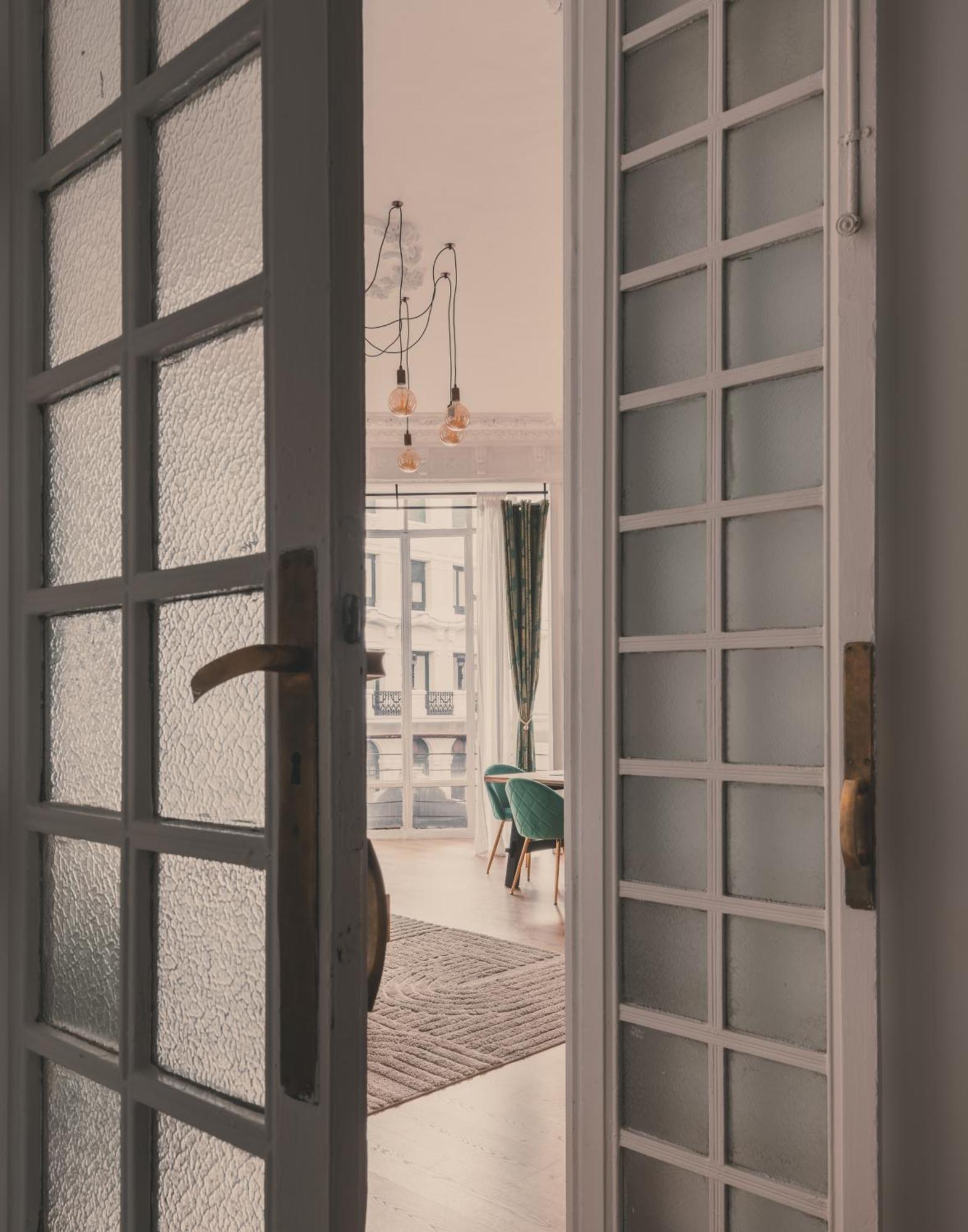 8 Rooms, 6 Bathrooms Over Gran Via Street Apartamento Madrid