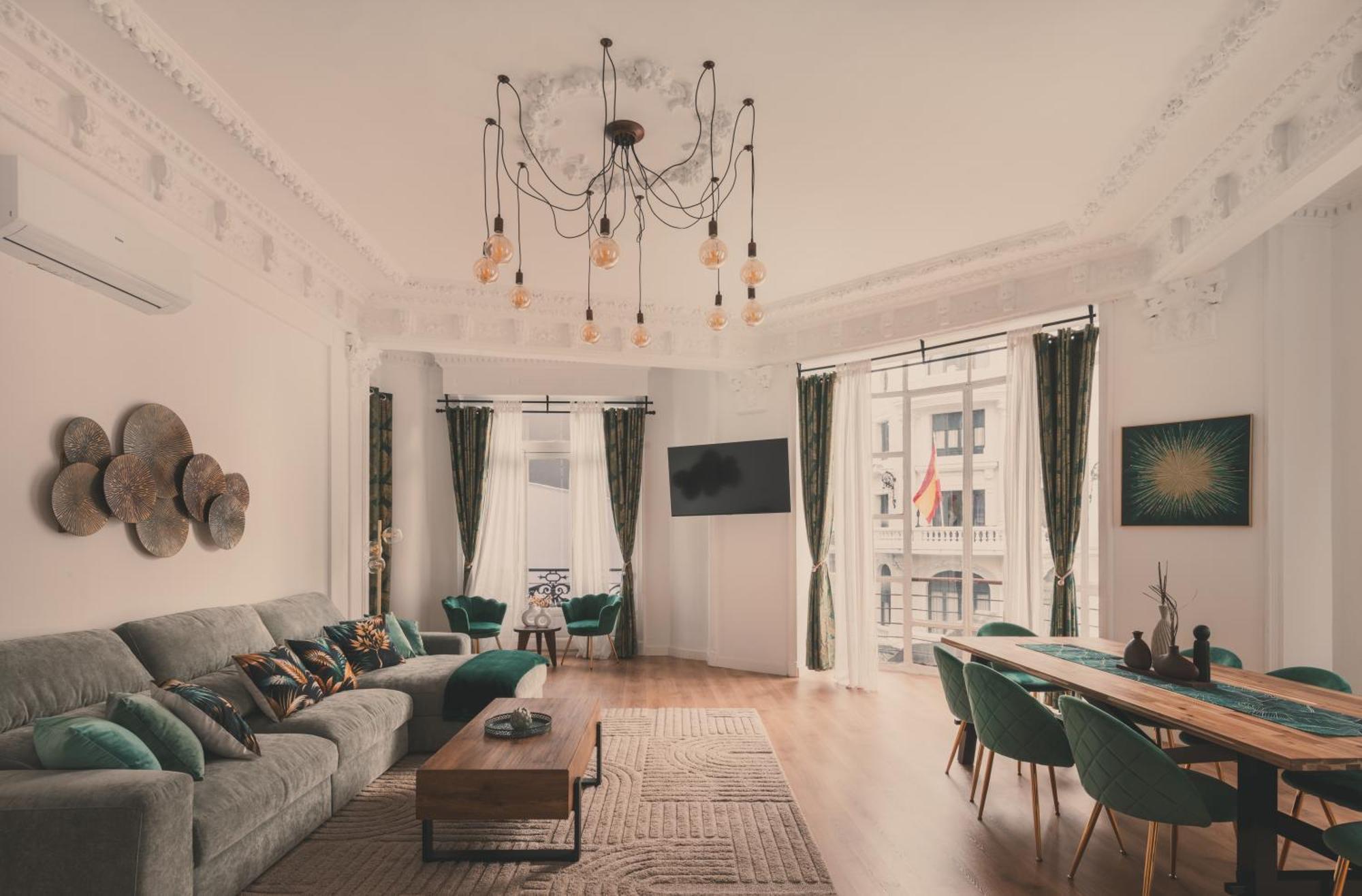 Apartamento 8 Rooms, 6 Bathrooms Over Gran Via Street