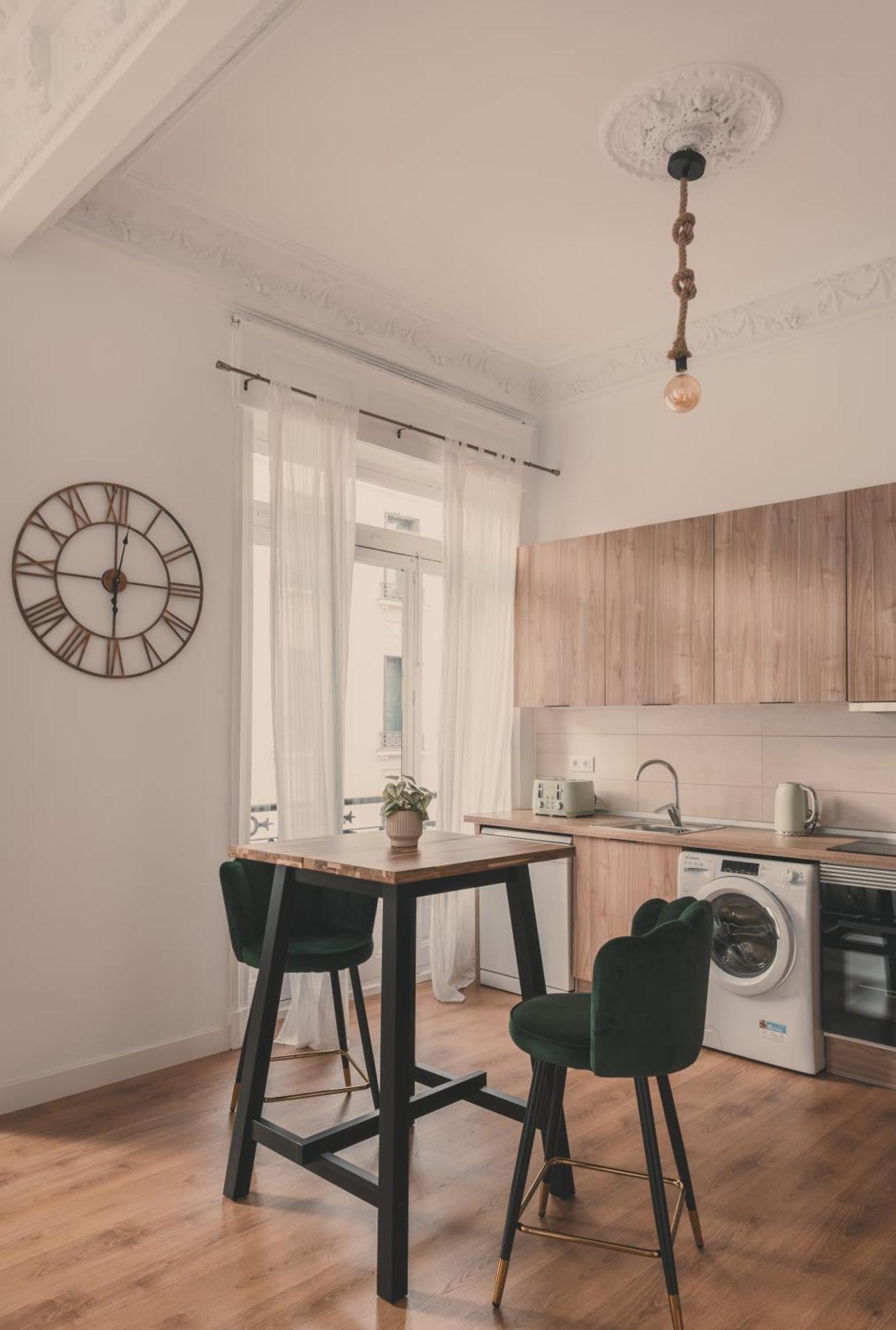 Apartamento 8 Rooms, 6 Bathrooms Over Gran Via Street