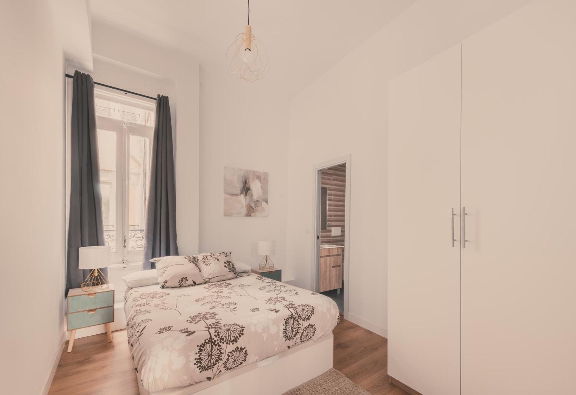 Apartamento 8 Rooms, 6 Bathrooms Over Gran Via Street