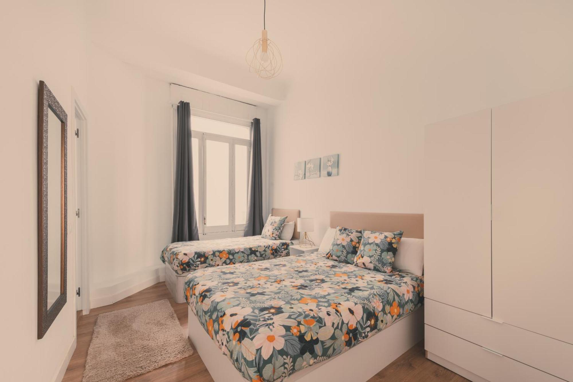 Apartamento 8 Rooms, 6 Bathrooms Over Gran Via Street *