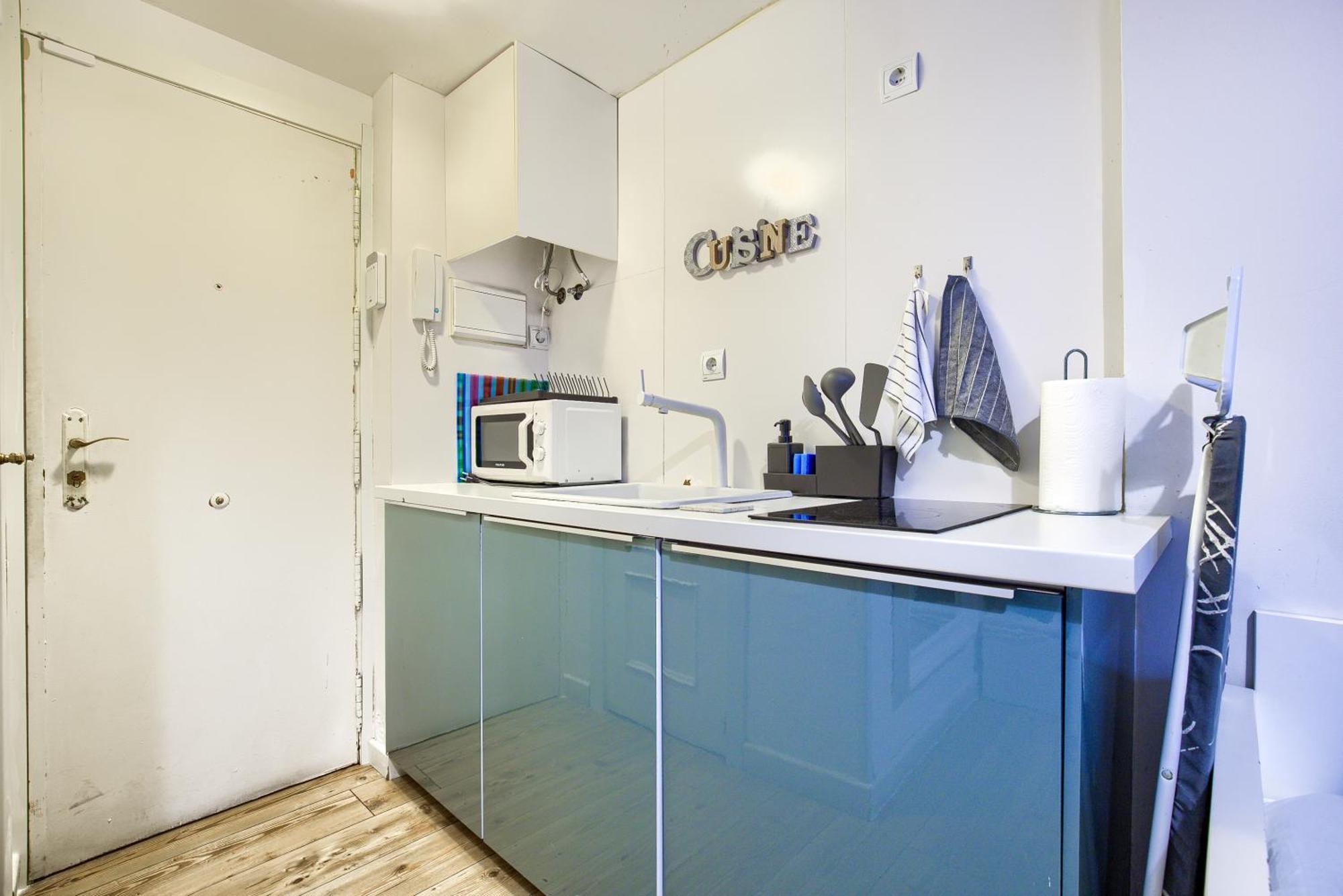 Intimo Estudio En Madrid, Centro, 2pax, Wifi & Tv * Madri