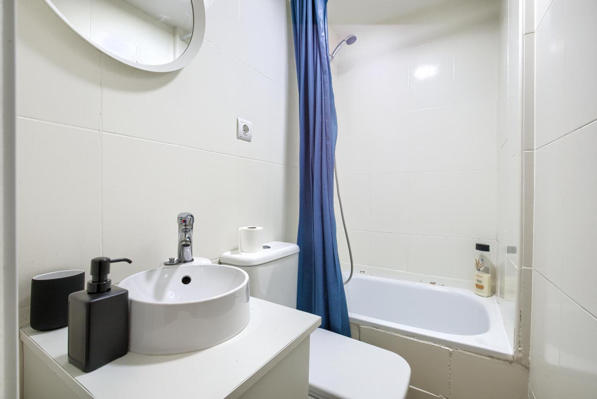 Apartamento Intimo Estudio En Madrid, Centro, 2pax, Wifi & Tv Madri