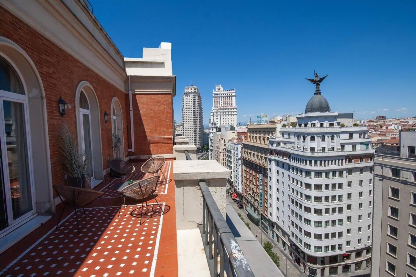 Atico En La Gran Via Con Terraza Apartment
