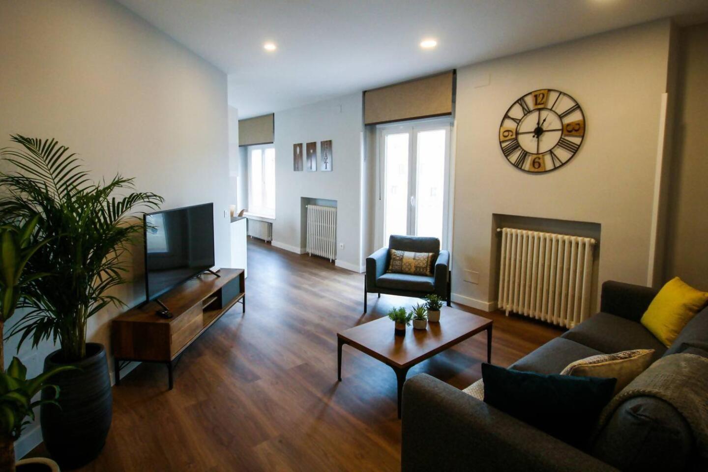 Apartment Con Terraza A Gran Via Y Palacio Real