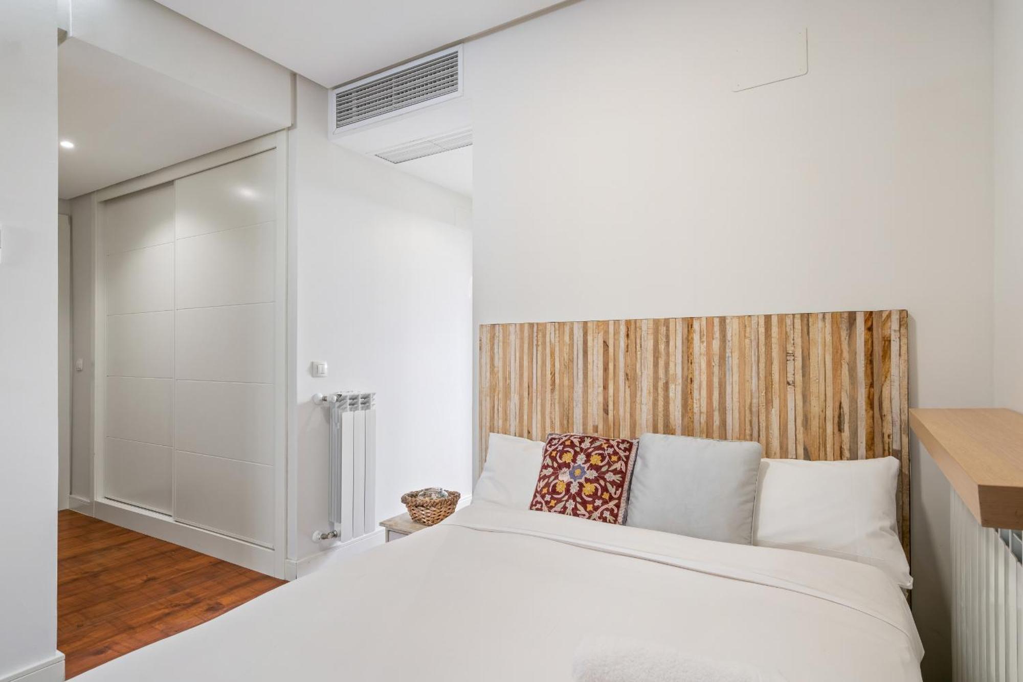Apartamento Con Garaje En Ensanche De Vallecas Alquiler Temporal *