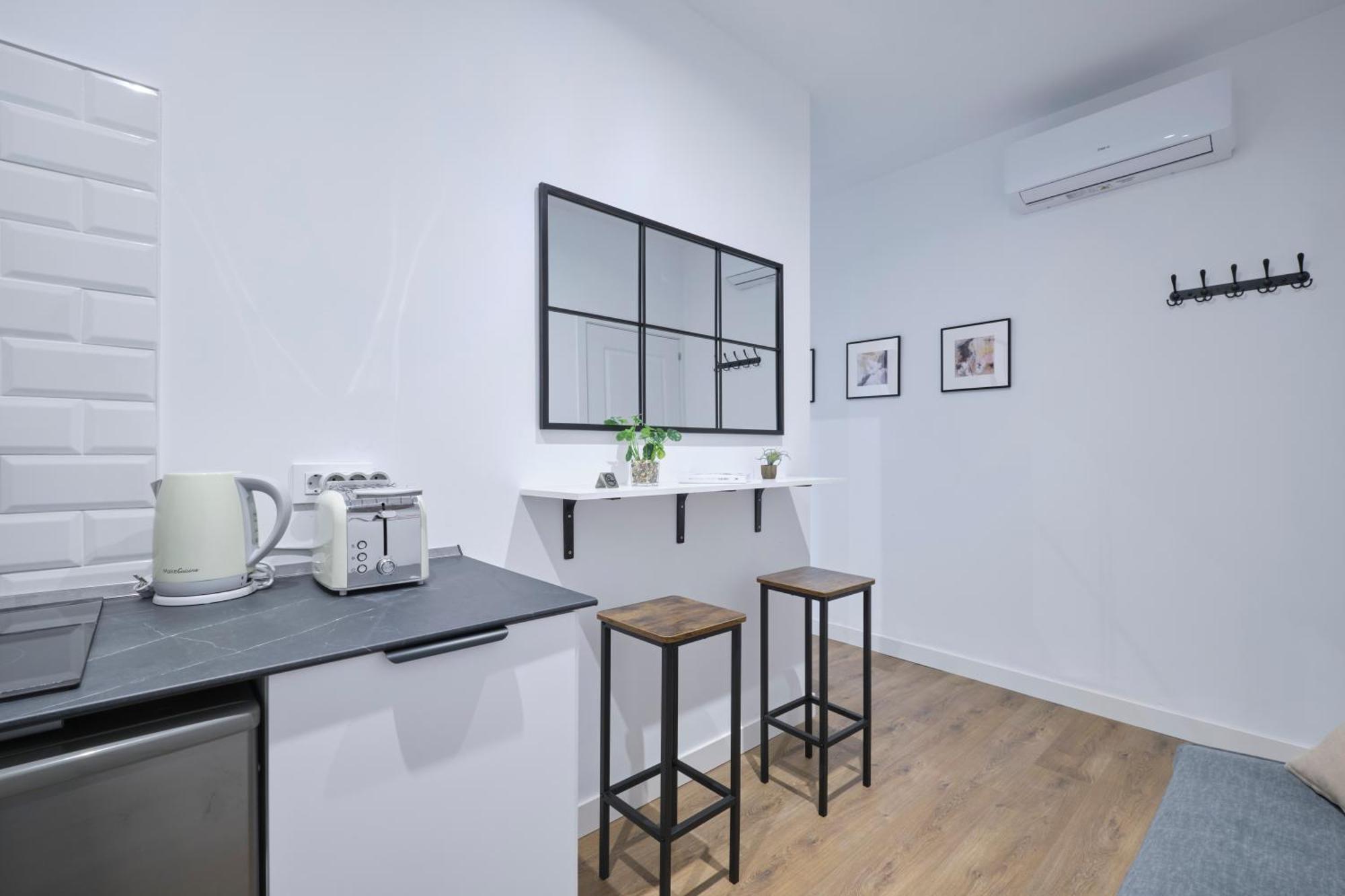Lovely - Apartasuite Completo En Excelente Ubicacion En Madri