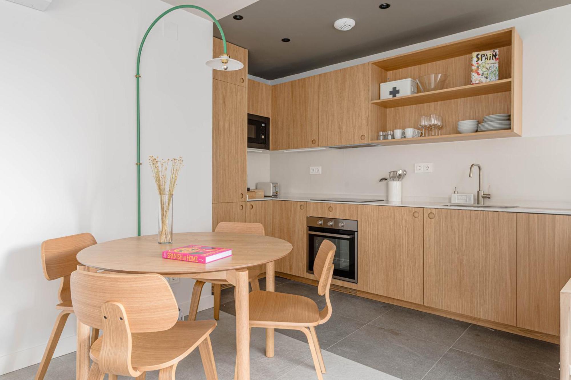 Moderno Y Luminoso Piso Cerca Al Paque Del Retiro Apartamento Madrid