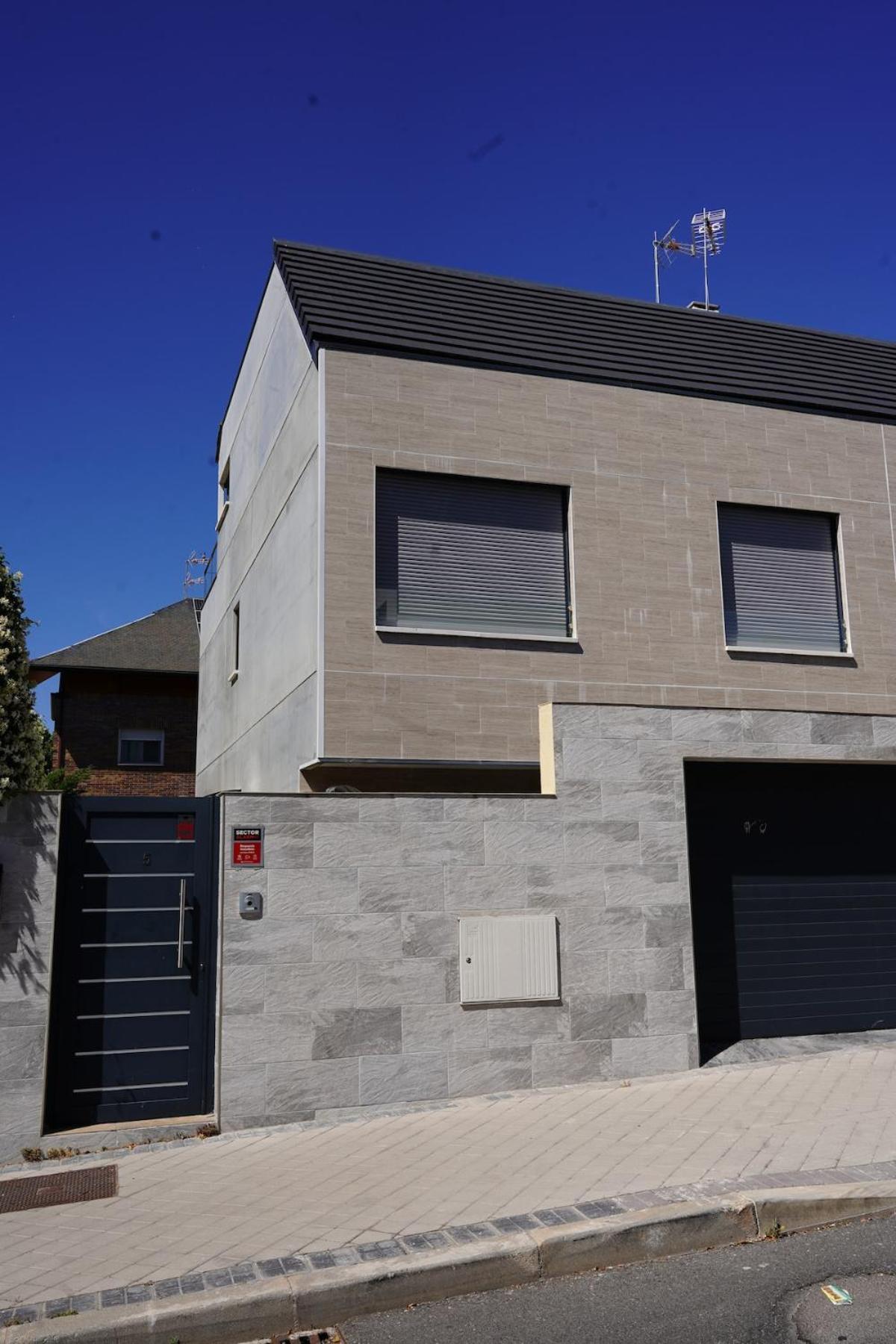 Casa Completa De Lujo Con Jardin Y Piscina Compartida *