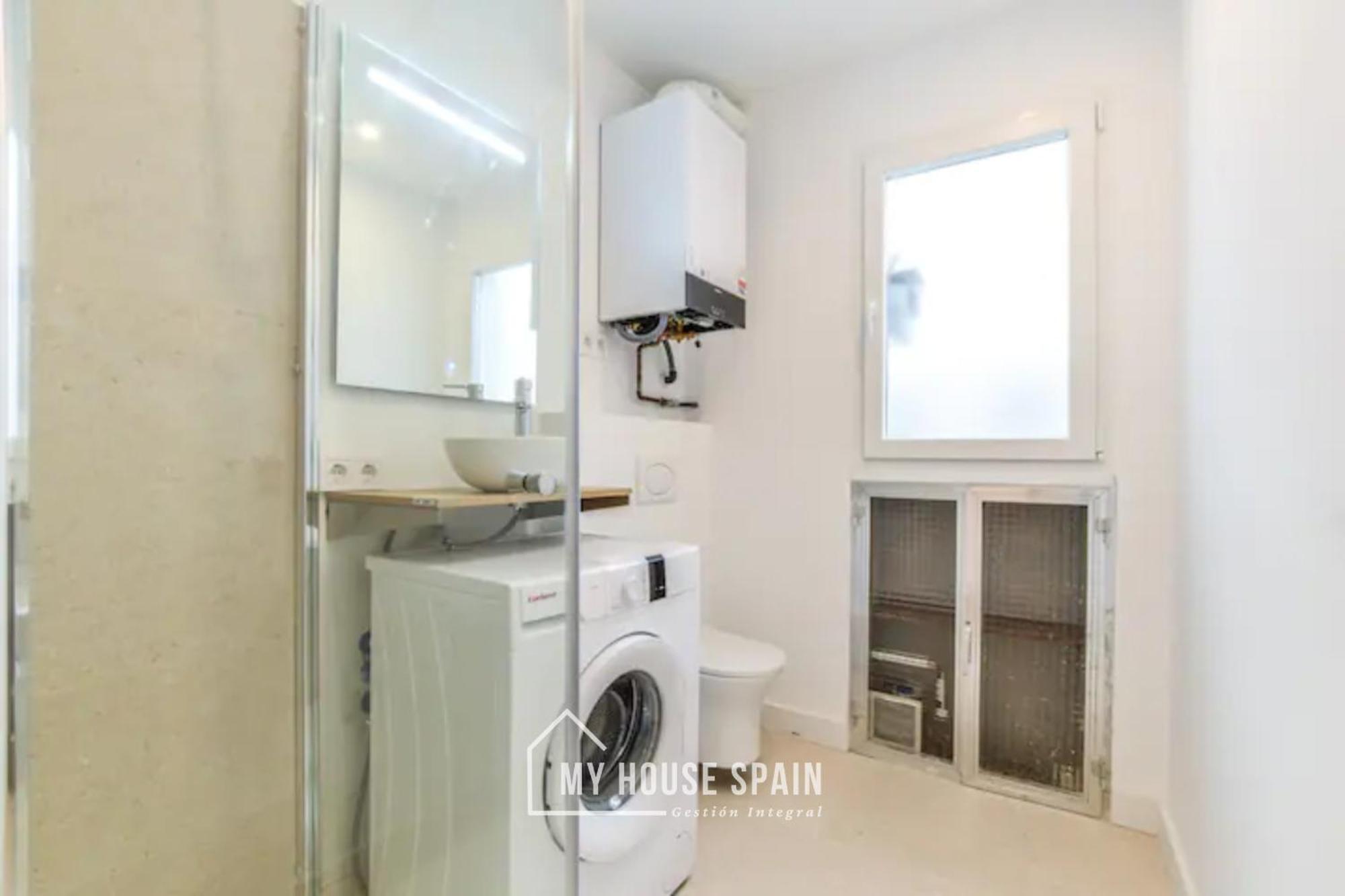 Myhousespain - Moderno Piso En Embajadores