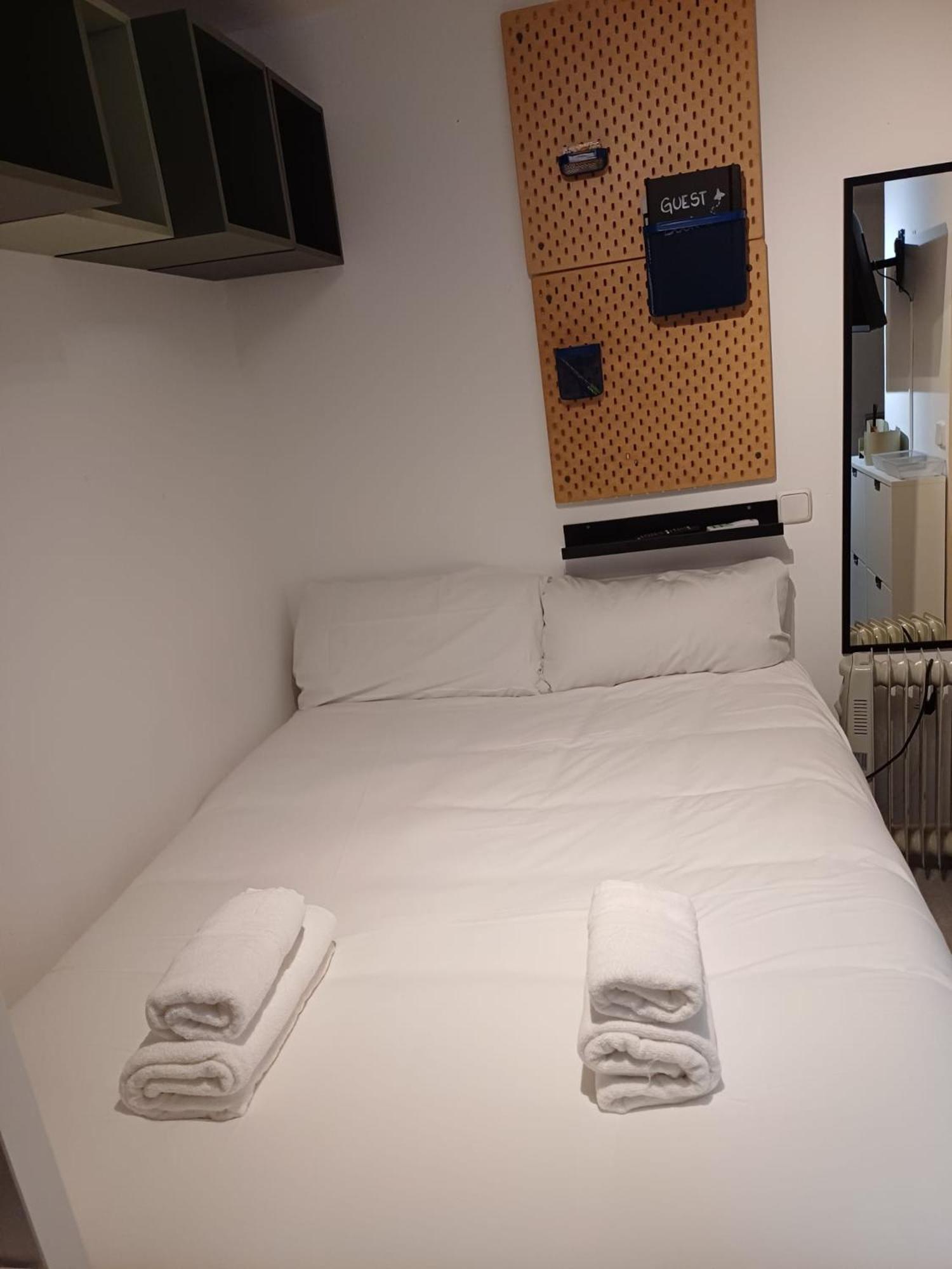 Cosy In The Heart Of Lavapies, - Amparo * Madrid