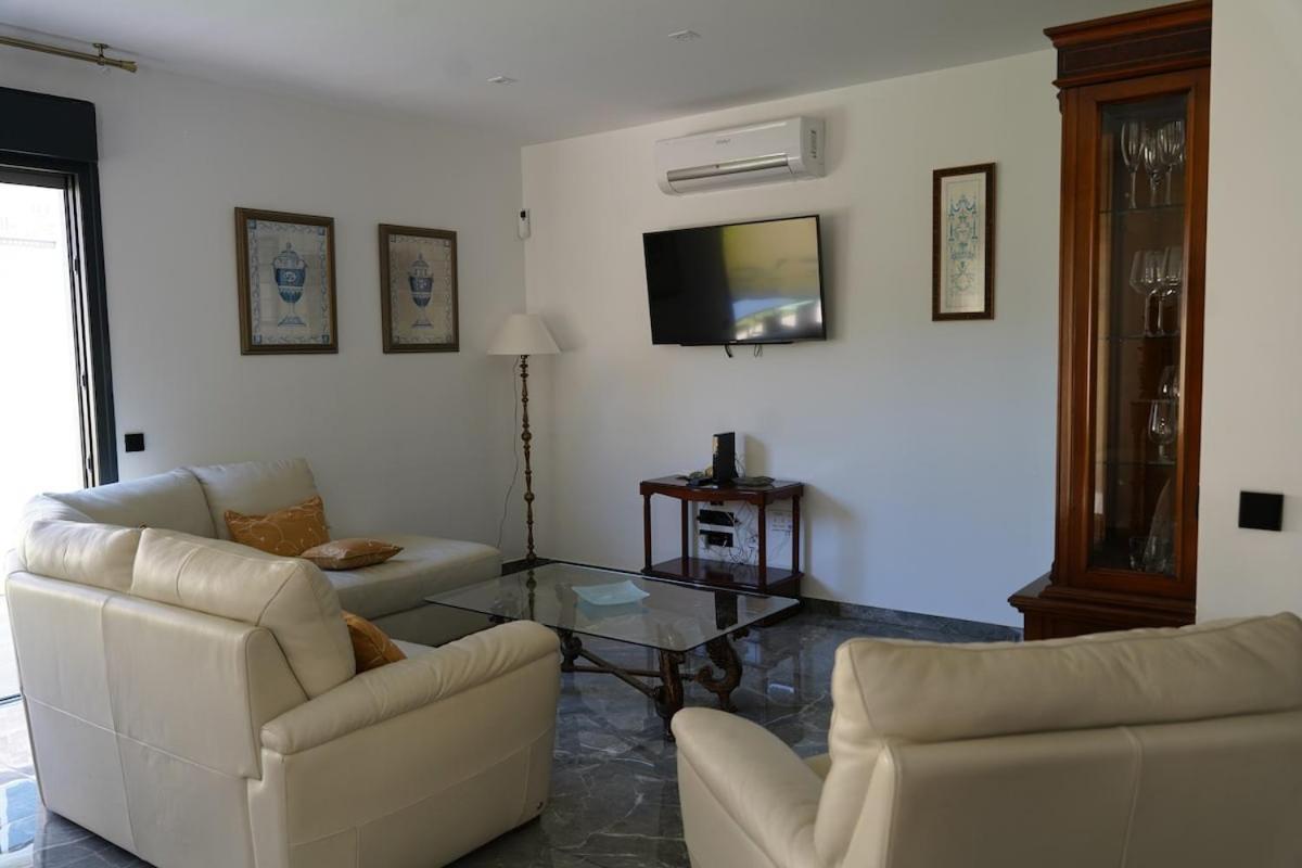 Complete Luxury House With Garden Holiday home Madrid