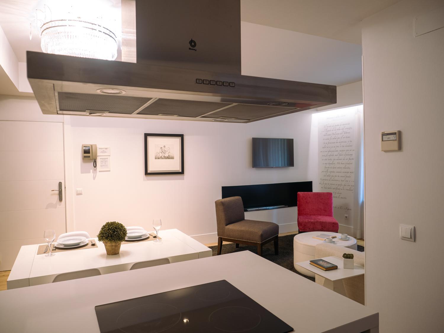 Palacio Conde Miranda Apartment Madrid