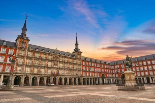 Appartement Lovely Near Gran Via Madrid