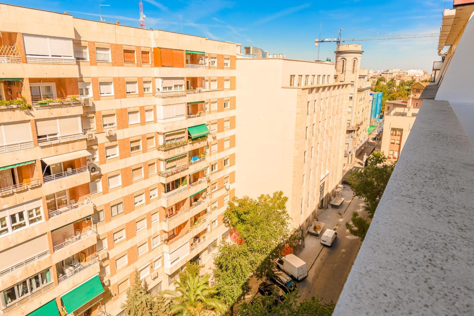 Appartement For Amplia Y Comoda Casa Temporal De Cuatro En Chamberi Mau5 Madrid