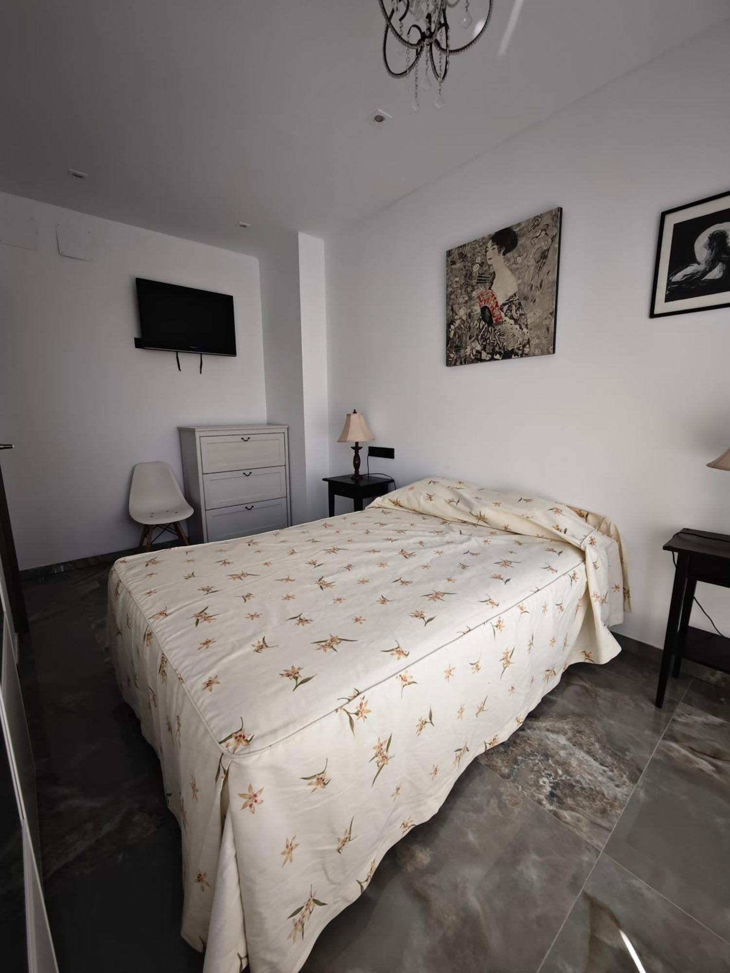 Complete Luxury House With Garden Madrid