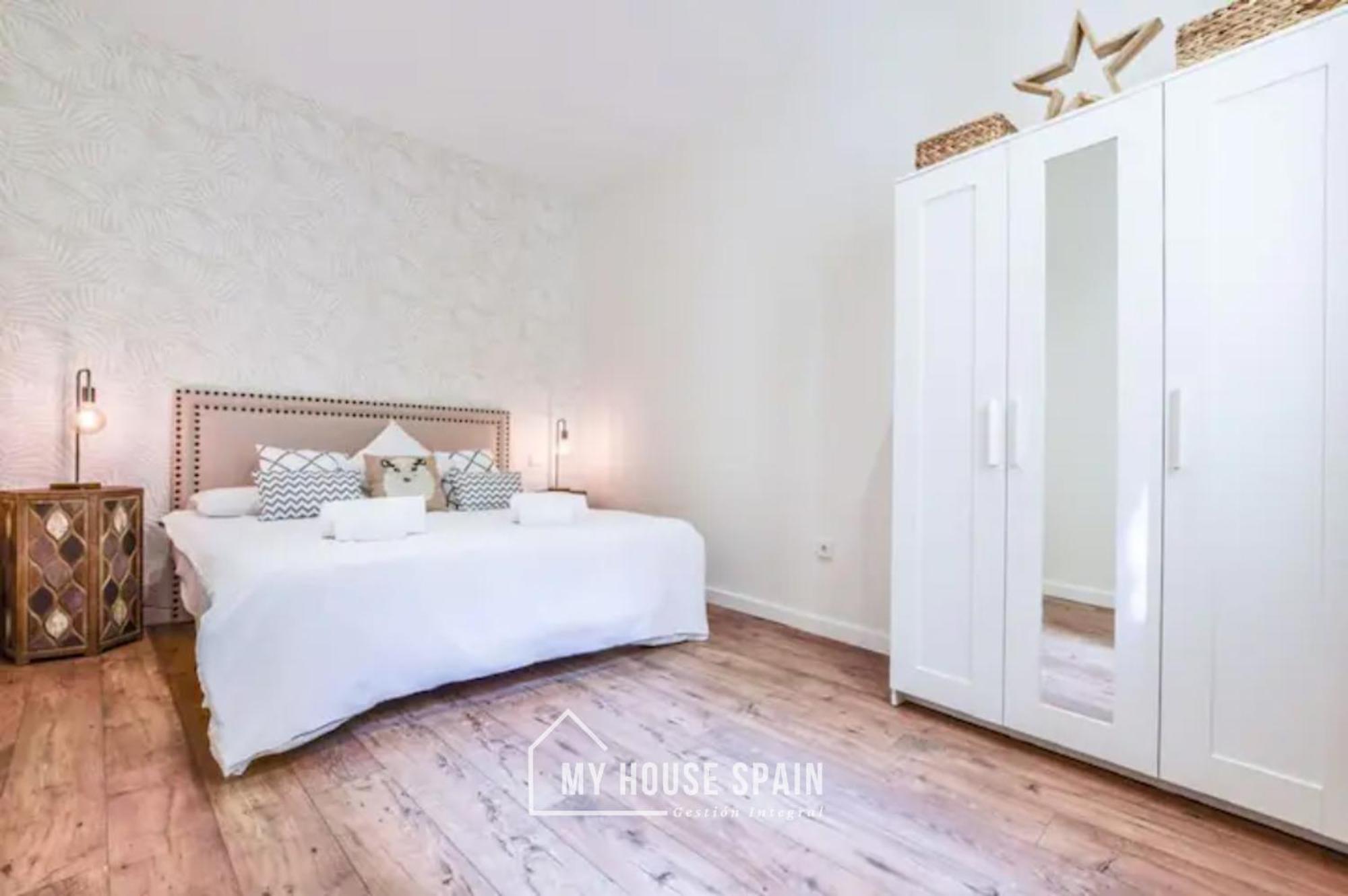 Myhousespain - Estrena En El Centro De - Atocha *