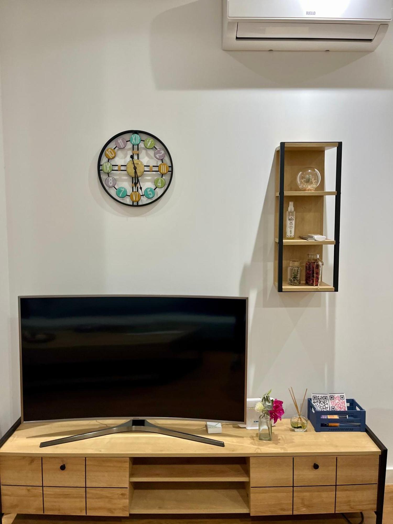 Apartamento Moderno Estudio En Usera - A 15 Minutos Del Centro