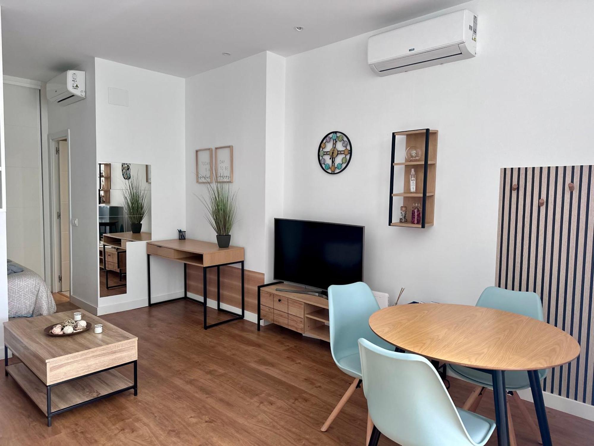 Apartamento Moderno Estudio En Usera - A 15 Minutos Del Centro
