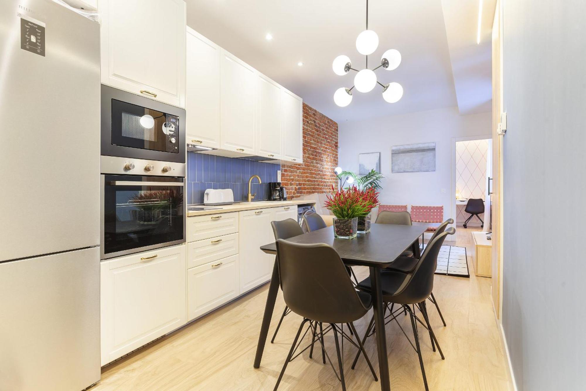 Mit House 4 Ways En Apartamento Madrid