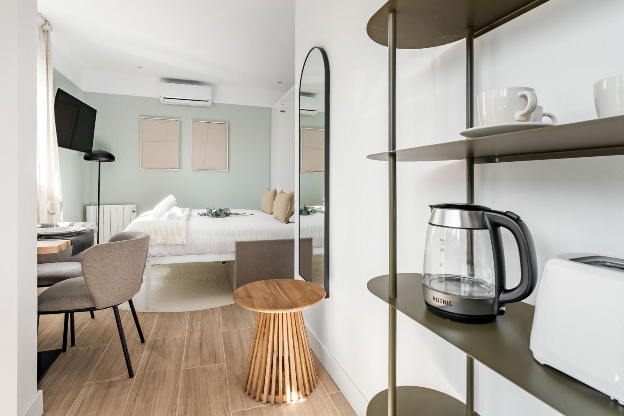 Arturo Soria By Charming Apartahotel Madrid