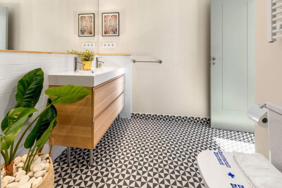 2 Bedrooms 2 Bathrooms Furnished - Chamberi - Refurbished Wterrace - Mintystay * Madrid