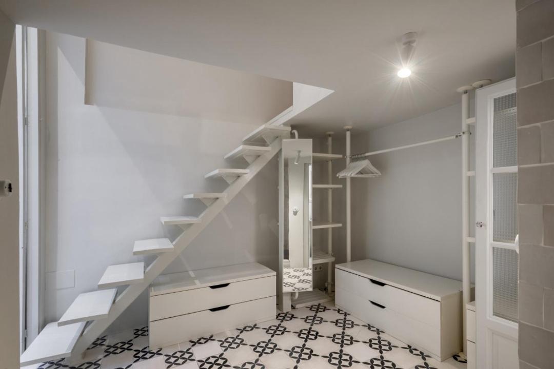 3 Bedrooms 2 Bathrooms Furnished - Malasana - Terrace - Bright In Downtown Area - Mintystay * Madri
